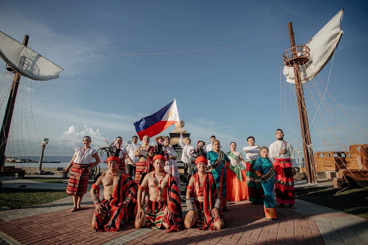 Filipinos Native Clothes