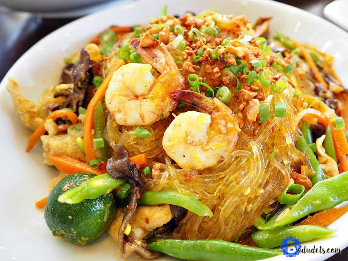 Filipino Pancit Sotanghon