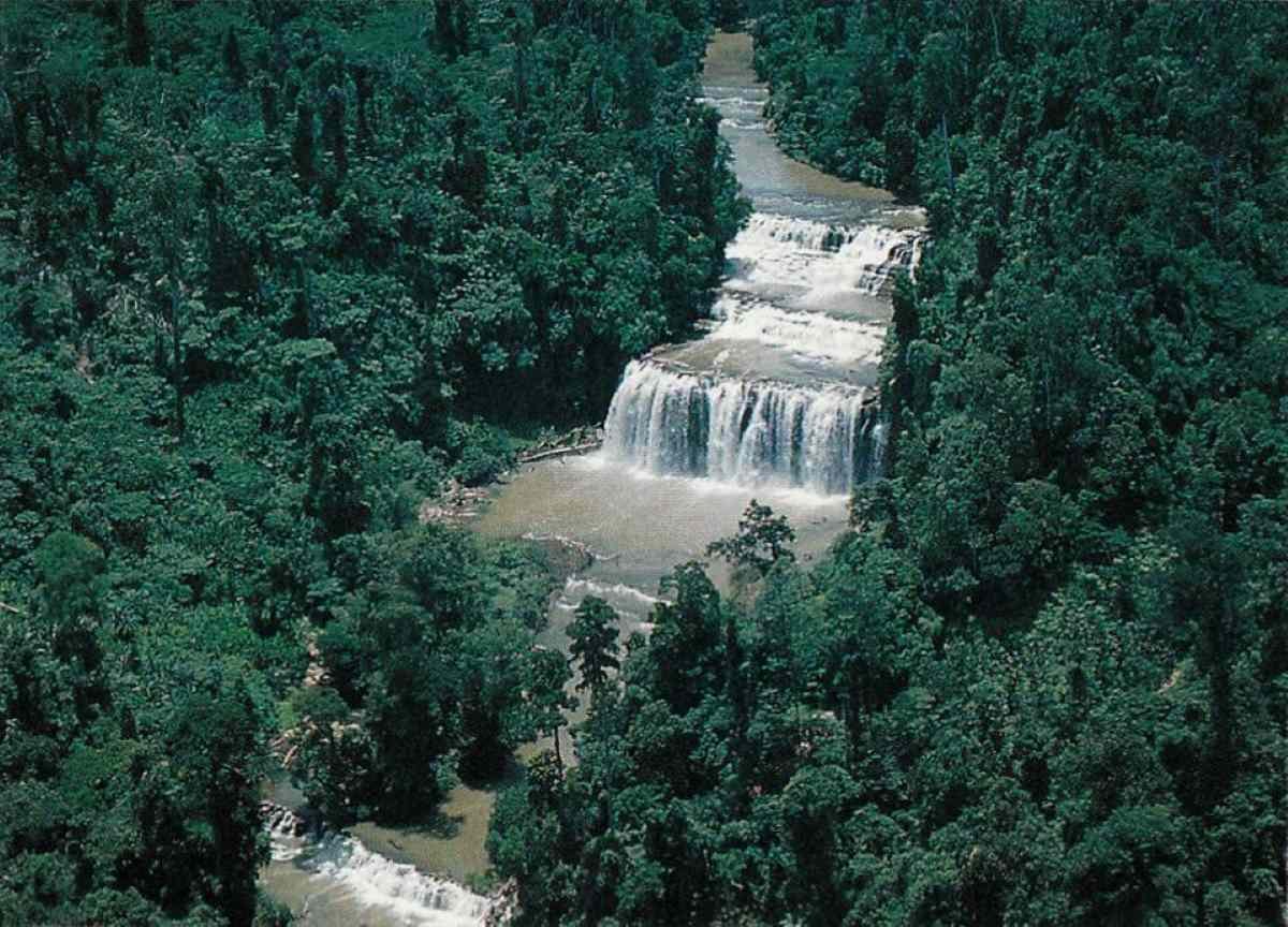 Tinuy-an Falls